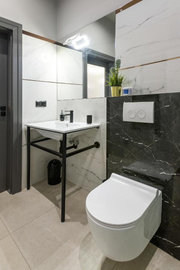 Luxury Apartment At The Main Square Tomasza Street Krakkó Kültér fotó